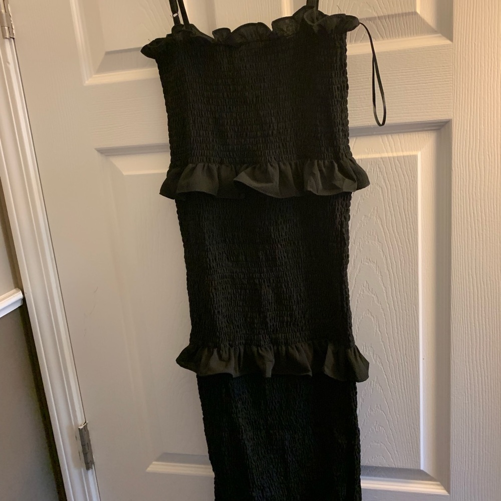 Black midi stretch ruffle dress
